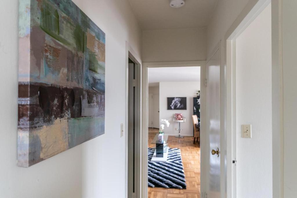 Spacious With Stellar Views Near The Grove Los Angeles
