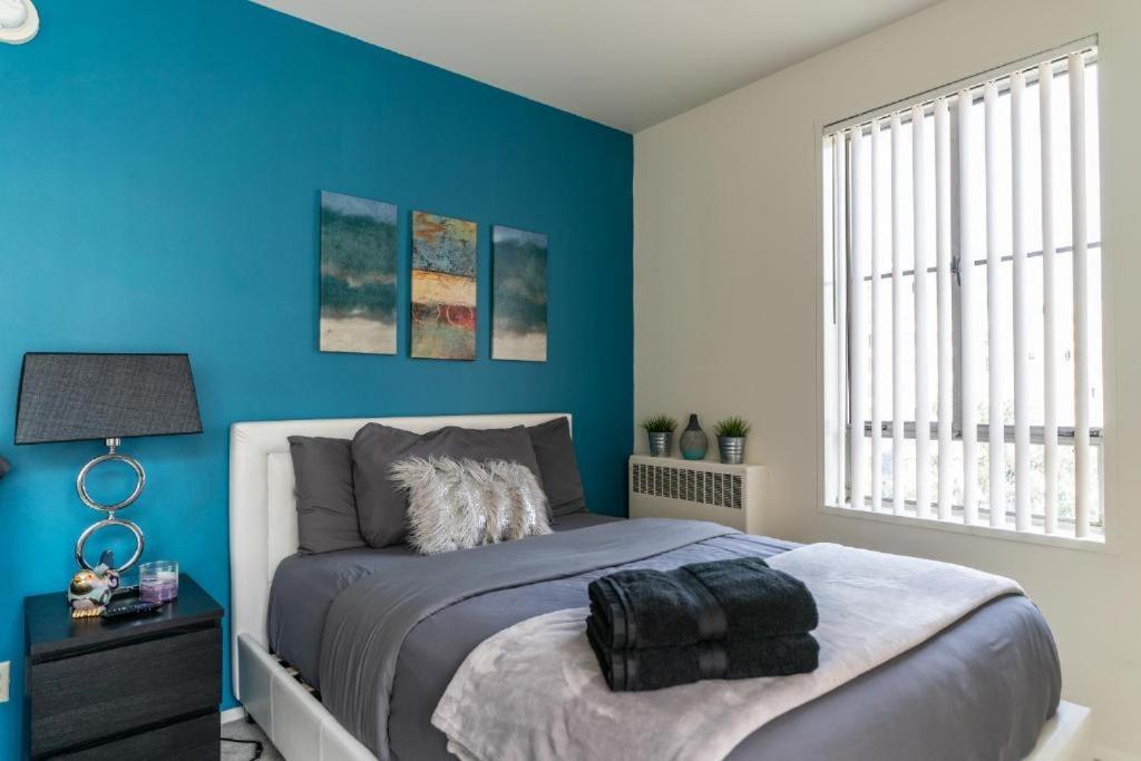 Spacious With Stellar Views Near The Grove Apartamento *