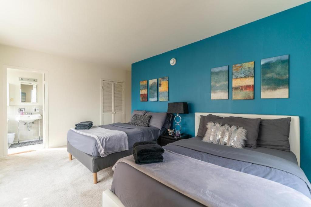 Spacious With Stellar Views Near The Grove Los Angeles