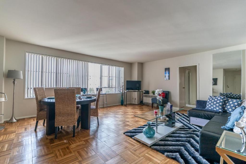 Spacious With Stellar Views Near The Grove Los Angeles